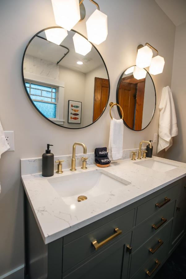 Gulf Coast Craftsman - Cozy, Charming & Central! Gulfport Bagian luar foto