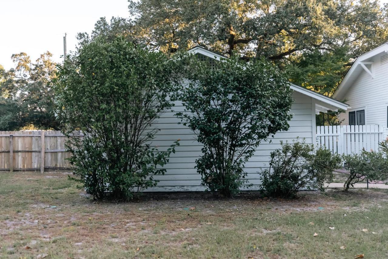 Gulf Coast Craftsman - Cozy, Charming & Central! Gulfport Bagian luar foto
