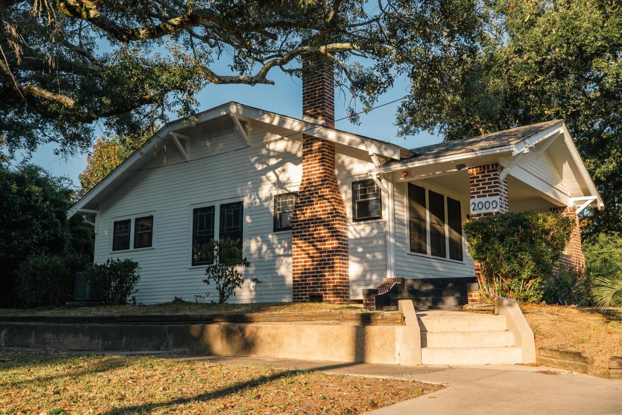 Gulf Coast Craftsman - Cozy, Charming & Central! Gulfport Bagian luar foto