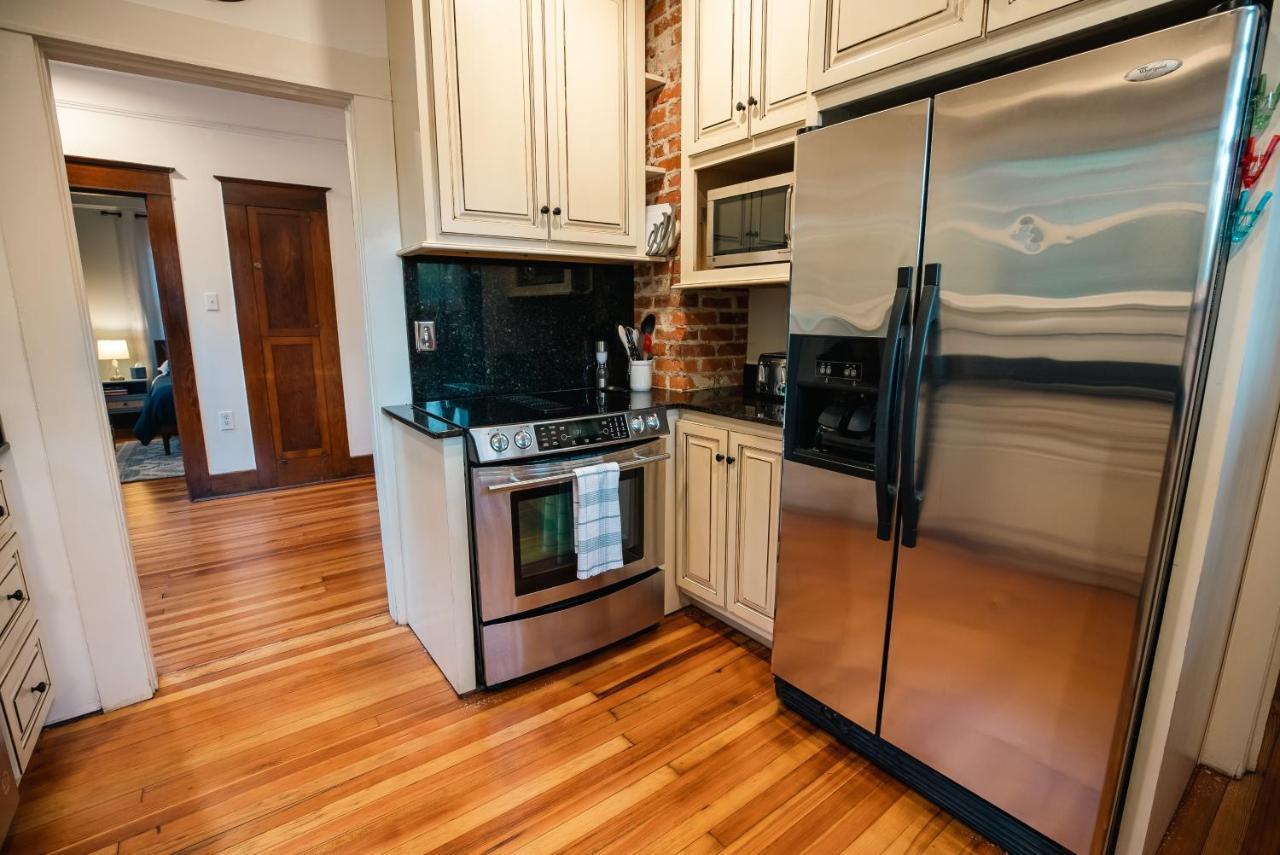Gulf Coast Craftsman - Cozy, Charming & Central! Gulfport Bagian luar foto