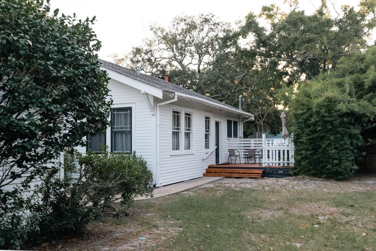Gulf Coast Craftsman - Cozy, Charming & Central! Gulfport Bagian luar foto